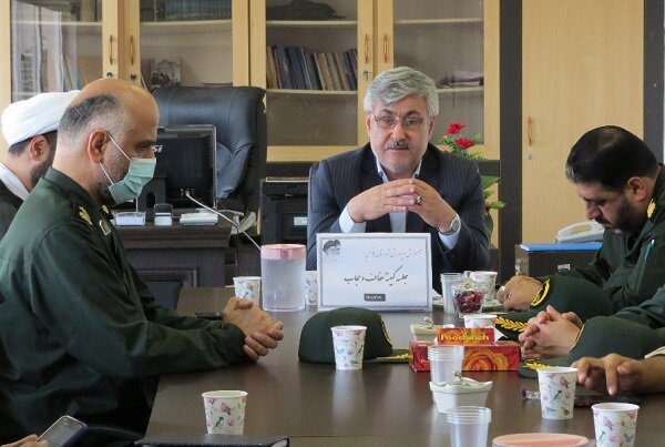 دشمن به دنبال کمرنگ کردن اعتقادات و باورها است