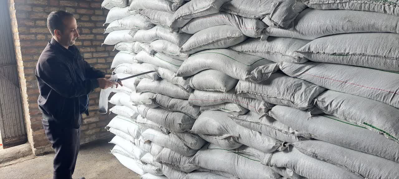 توزیع گسترده کودهای کشاورزی در مهرماه؛ حمایت از کشاورزان استان گیلان