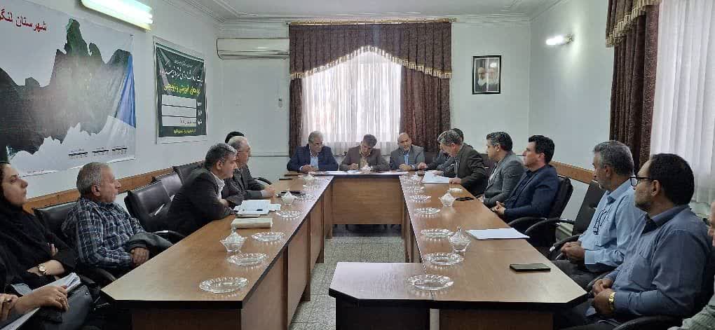 تاکید مدیر شرکت خدمات حمایتی کشاورزی استان گیلان بر تسریع خرید نهاده‌ها در جلسه توزیع کود شهرستان لنگرود